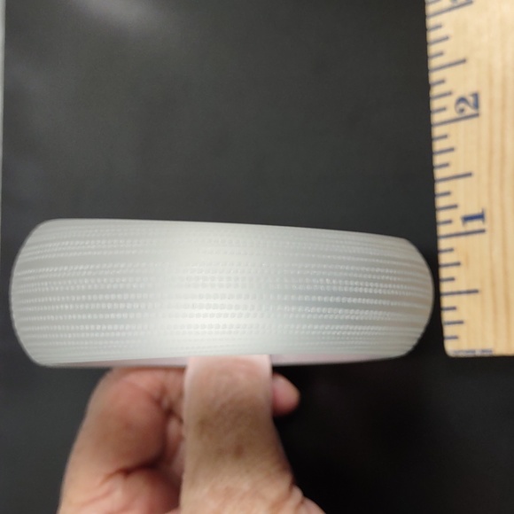 Fabulous Lucite Bangle Bracelets - Picture 6 of 7